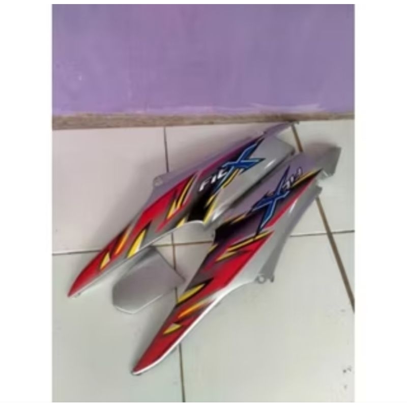 body belakang fit x silver plus striping