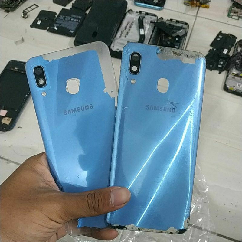 backdoor bekas Samsung a30 fisik sesuai gambar