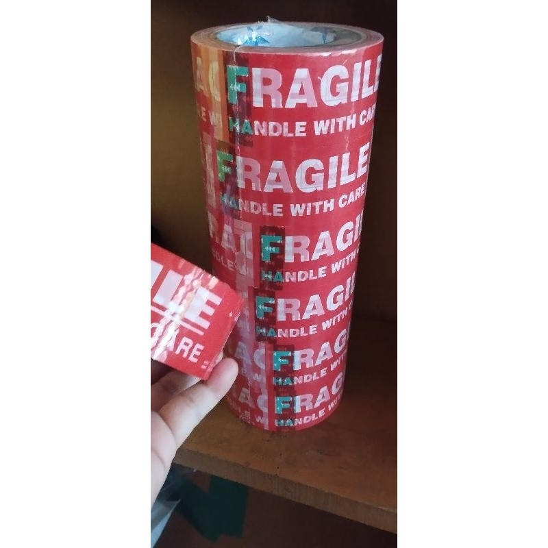 

Solatip Solasi Lakban Fragile Warna Merah 4,5 cm x 90 yard