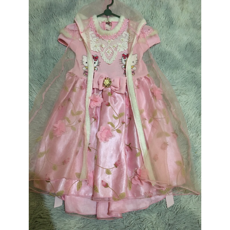 preloved gaun anak hello kitty