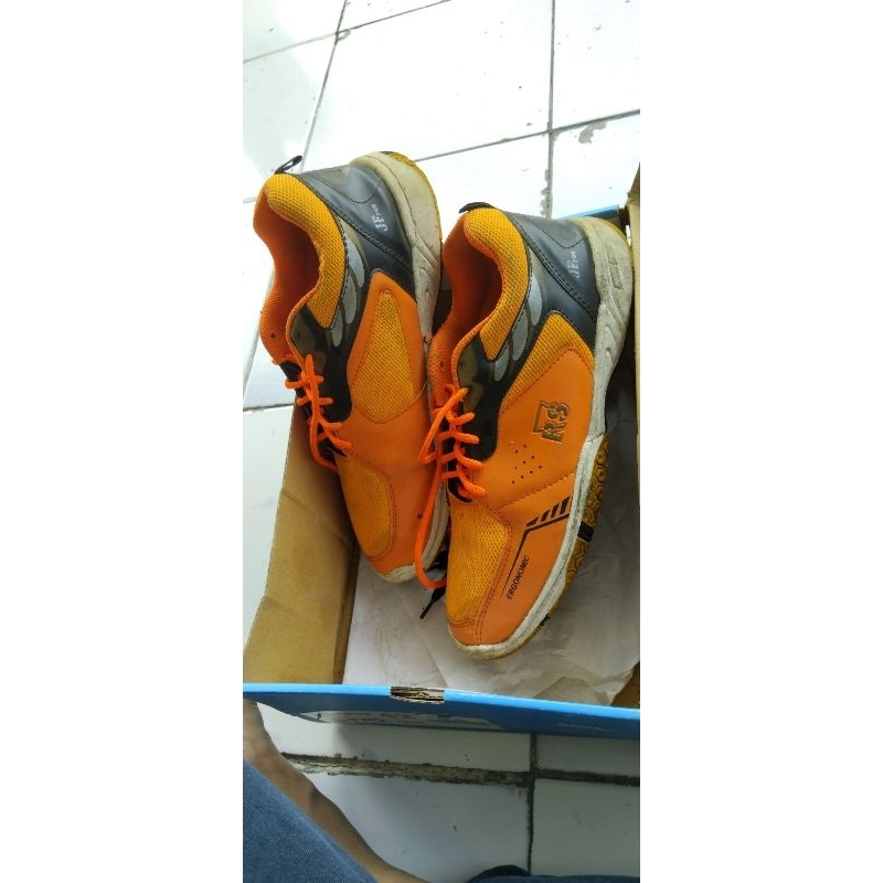 sepatu RS ERGONOMIC