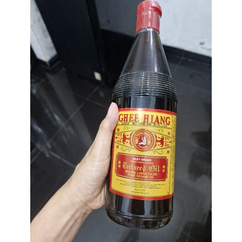 

MINYAK WIJEN GHEE HIANG PURE / SESAME OIL / MUA IU / MUA YU MELAHIRKAN 680ML