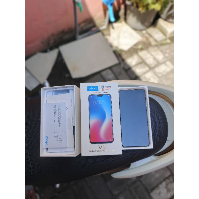 HP HandPhone Android Vivo V9 Kondisi Tidak Menyala Bekas Box ada Smartphone