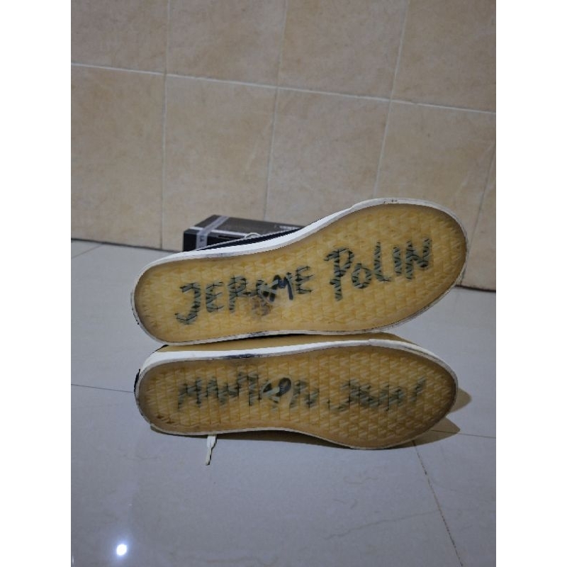 Sepatu Ventela x Jerome Pollin