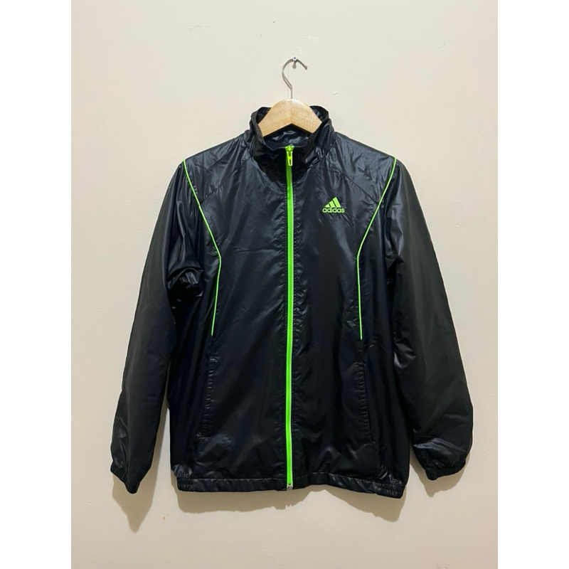 Jaket parasut 3 balok size M used second hitam