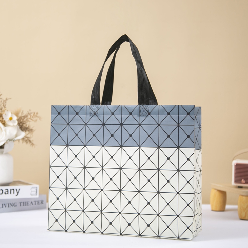 

Tas Jinjing / Tas Belanja / Tas Spunbond / Tas Souvenir / Tas Jinjing Wanita / Tas Lipat / Tas Kado / Kantong Belanja 1 dengan tas ulang tahun murah