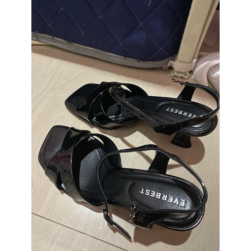 PRELOVED Everbest Friska Black