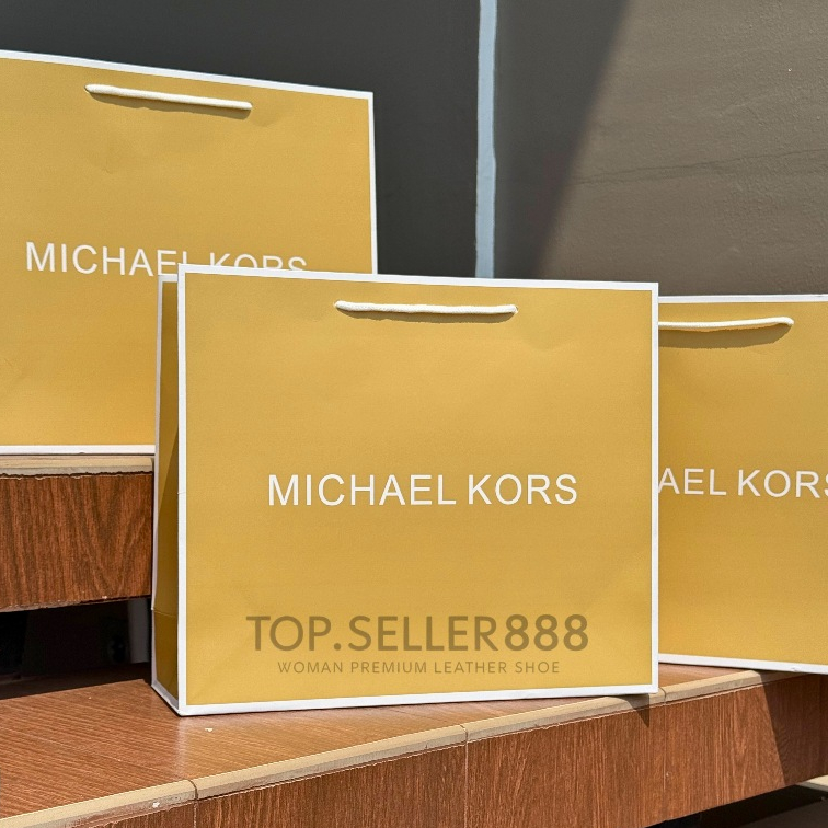 

Paper Bag M-KOR Pembungkus Kado Sepatu Tas / Paperbag Branded