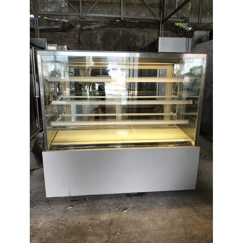 Chiller Cake Showcase / Pendingin / Pajangan Kue Ukuran 150 Cm Second Bergaransi