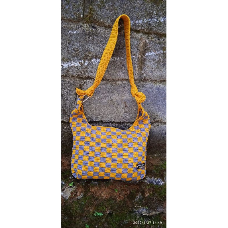 tas rajut motif papan catur tote bag crochet