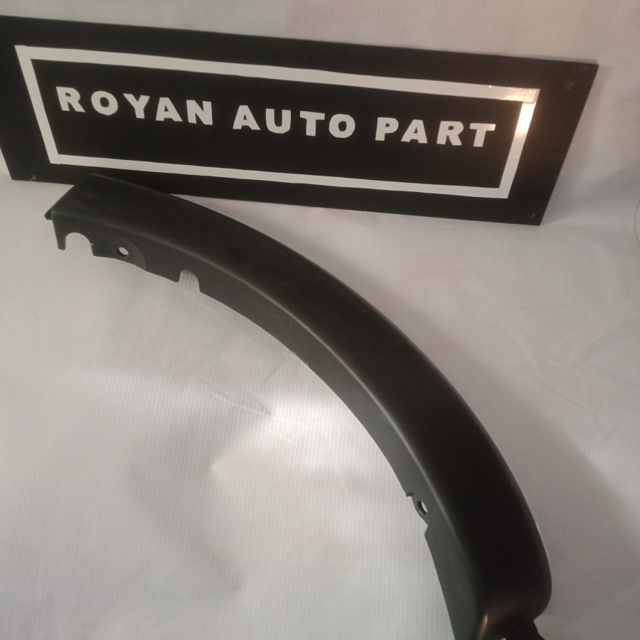 spoiler bumper depan kanan Toyota Rush 2011-2013