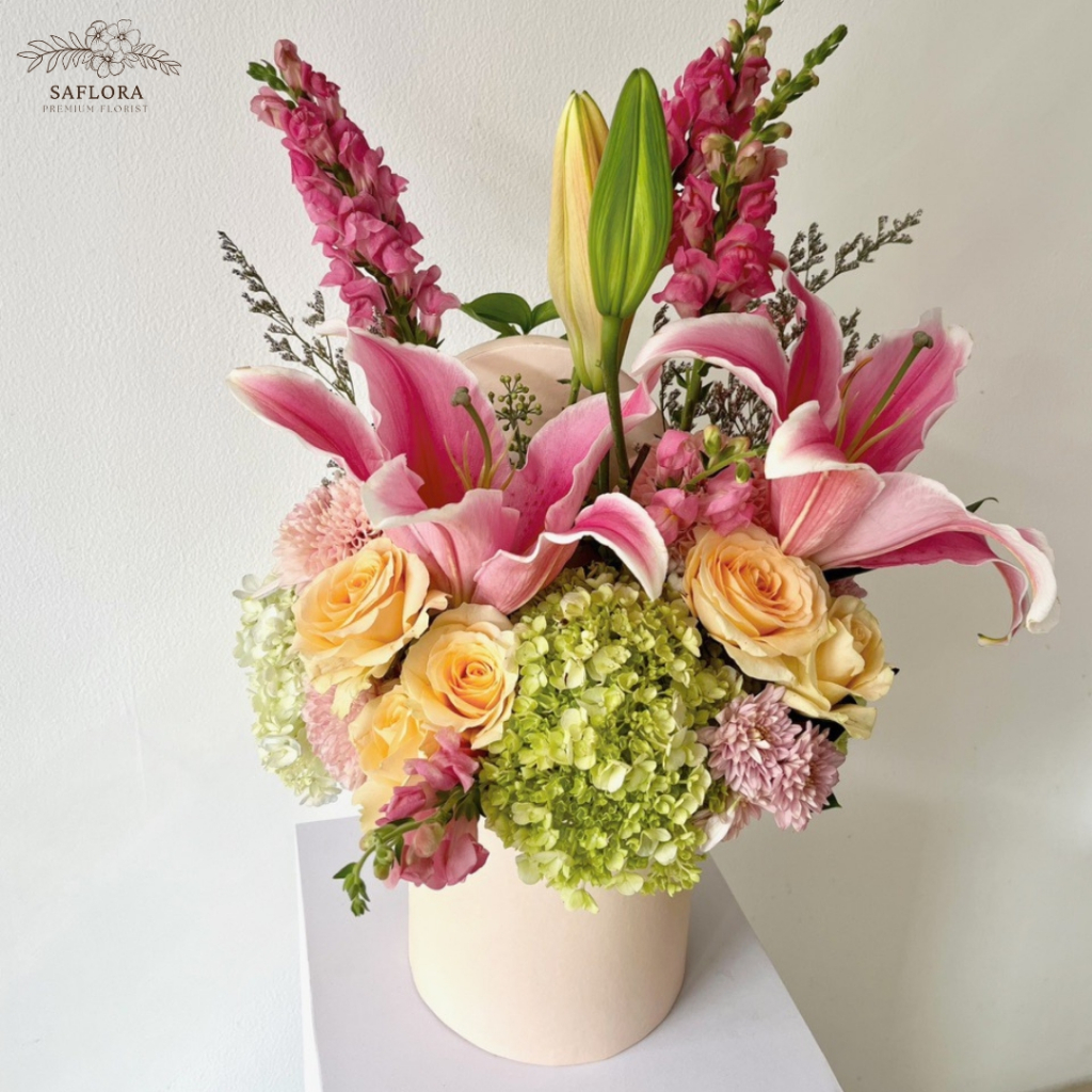

SAFLORA BLOOMBOX- MIX PINK SPRING FRESH FLOWERS WITH LILY & MEDIUM BLOOMBOX / GIFT BOX / ROUND FLOWER BOX| FRESH FLOWERS PREMIUM