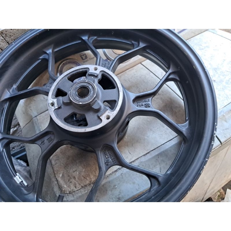 Velg r25 r 25 mt25 mt 25 yamaha 250 cc pelek racing palang original ori copotan standar kelengkapan 