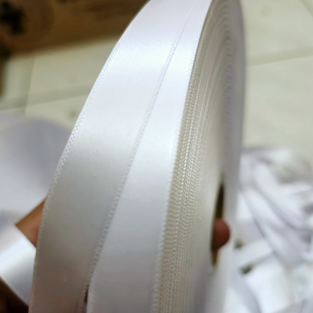 

Import Label Pita Satin Rajut Putih Polos 1 Sisi / (Single Woven Edge) / double side (2 sisi)