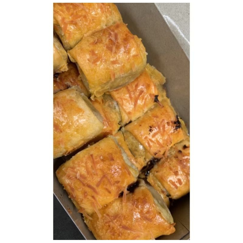 

Bolen Crispy Pisang Coklat/Keju/Crispy Coklat Keju