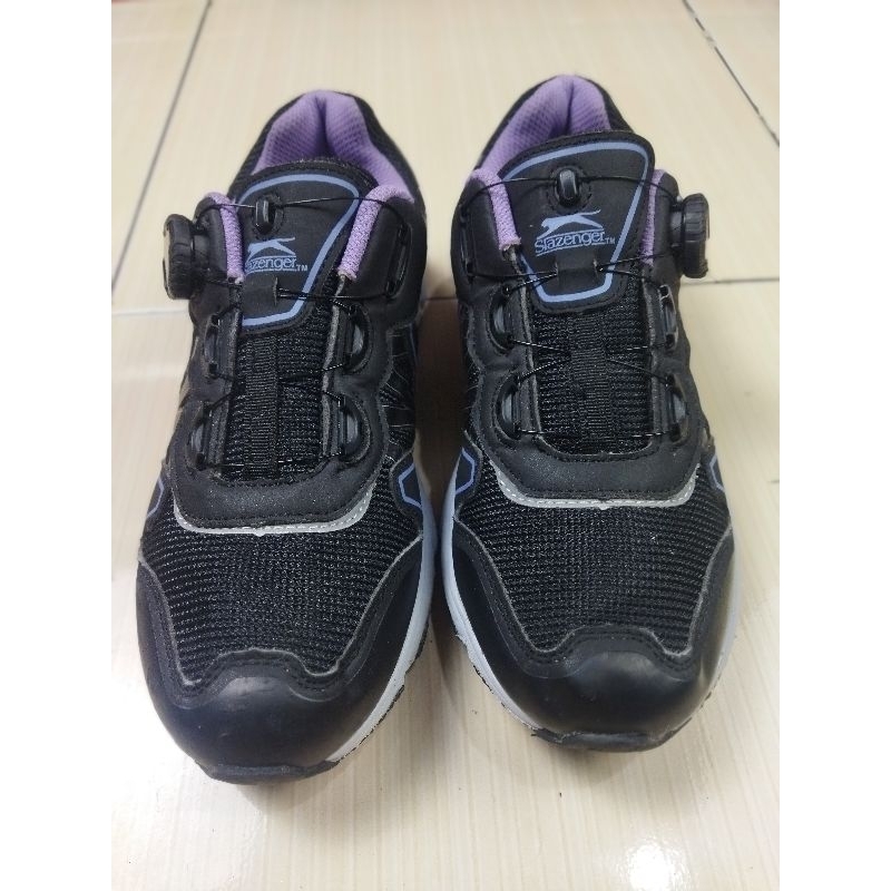 Sepatu Outdoor Running Slazenger Size 40 (250)