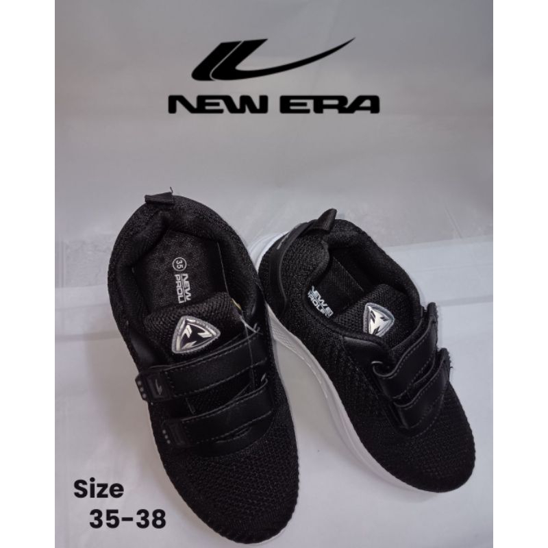 SEPATU SEKOLAH NEW ERA/ SEPATU  HITAM-PUTIH/ SEPATU HITAM-HITAM/ PEREKAT/TALI