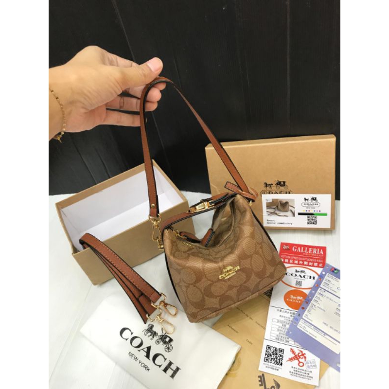 READY BEST SELLER TAS SELEMPANG C HOBO MINI FREE BOX (etalase dan akun yg lama sudah terhapus)