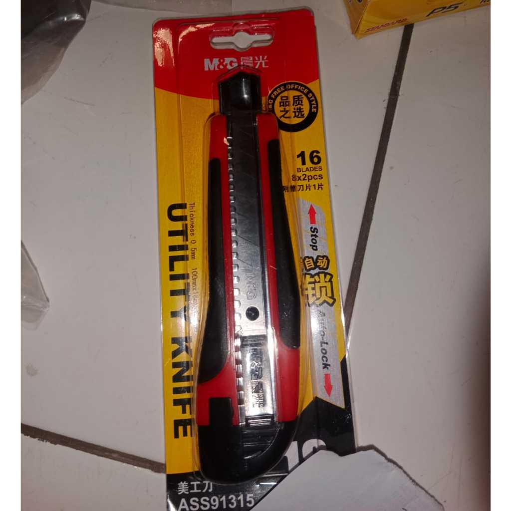 

Cutter M&G Untility Knife ( warna merah ) cutter tajam termurah