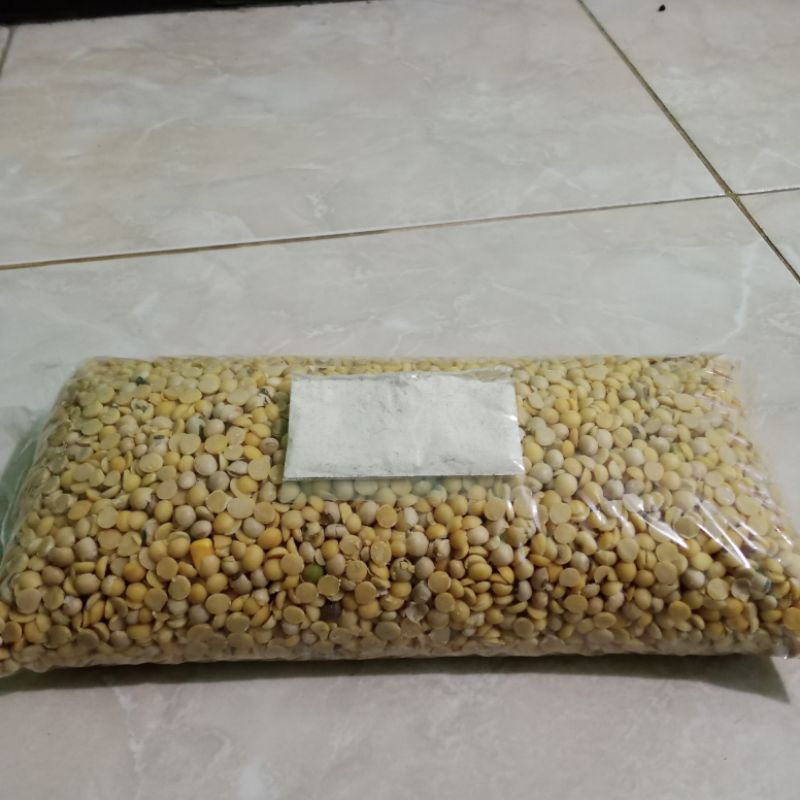 

Paket Belajar Membuat Tempe (kedelai kupas 1kg + ragi tempe)
