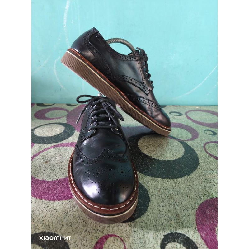 Sepatu Kulit Wingtip