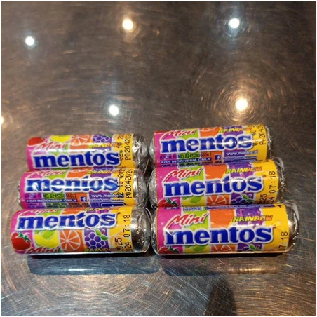 

Mentos MINI Rainbow Roll Permen Buah 10 Gram|Harga per biji|