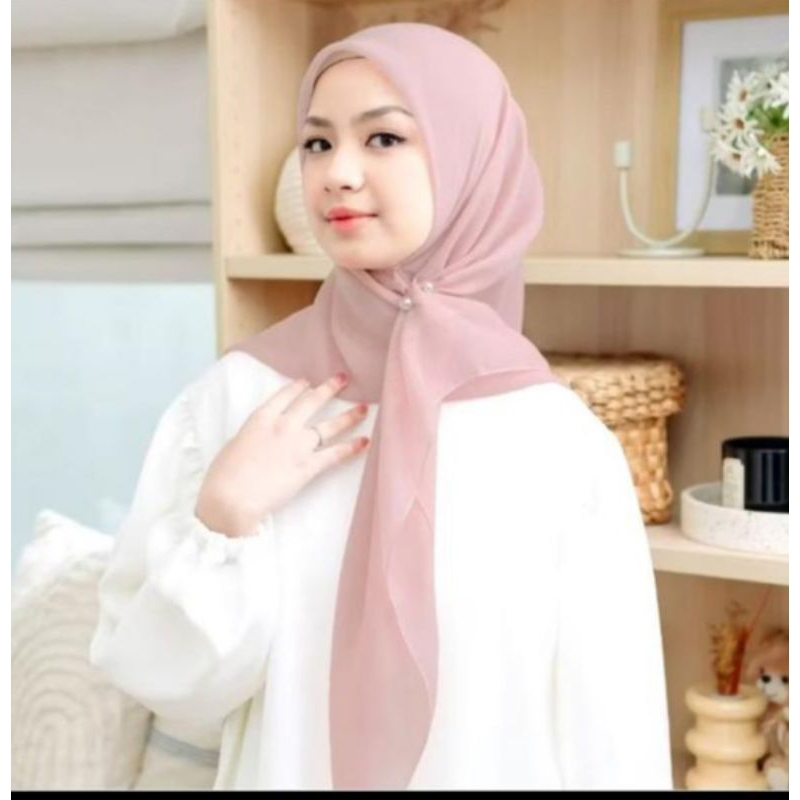 ￼HIJAB SEGIEMPAT PARIS PREMIUM BRAND ORIGINAL by ALMAHIRA