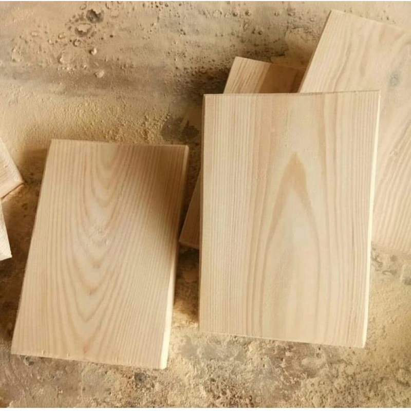 

papan 45 x 25 x 2 cm sudah di Vernis Siap pakai