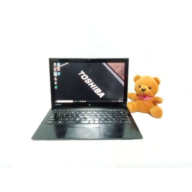 TOSHIBA DYNABOOK R82 2 IN 1