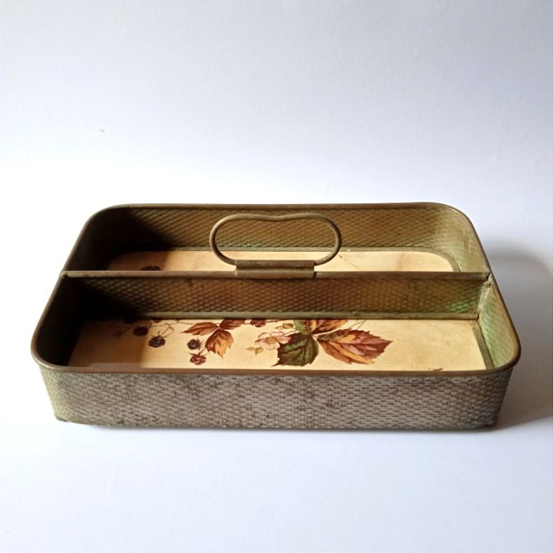 Antik Dekorasi Nampan Baki Eropa Bahan Keramik dan Kuningan Unik Tua