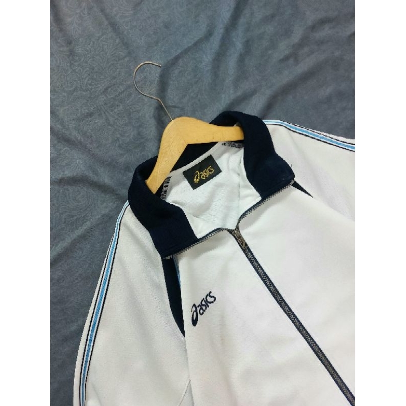 Thrift-Tracktop Asics