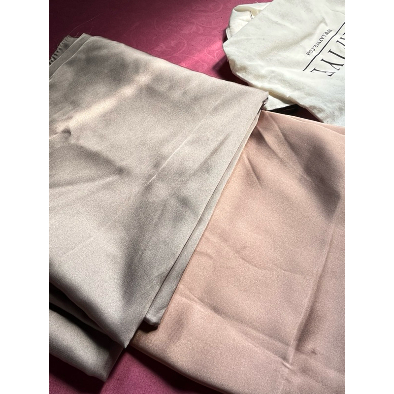 Luxury silk pashmina kyaza, premium silk pasmina, pasmina silk. Not lafiye tantri namirah