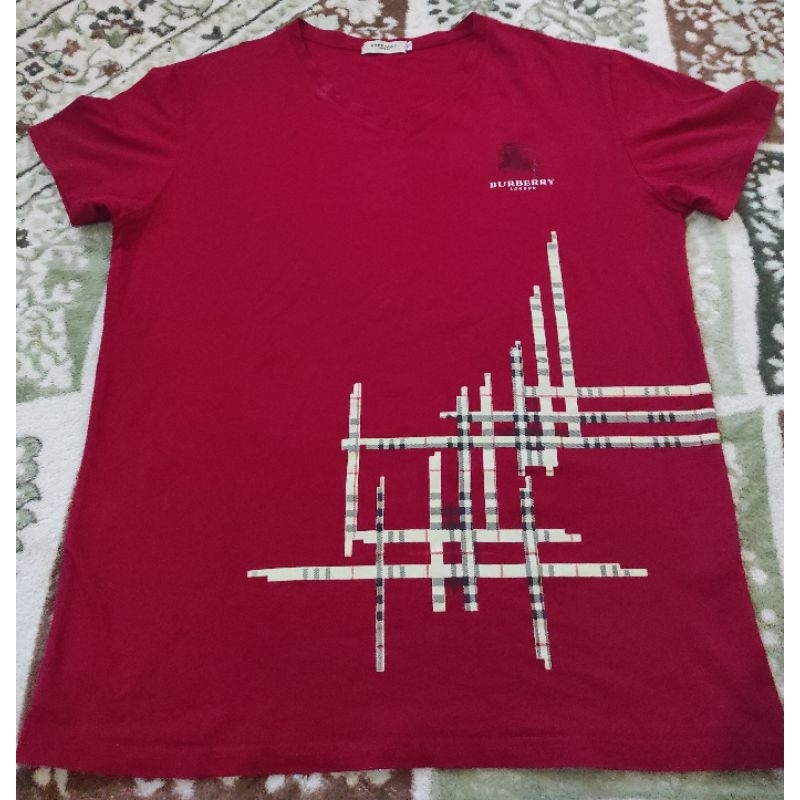 kaos wanita preloved brand BURBERRY