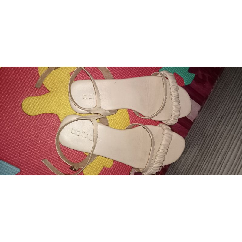 Preloved Sandal