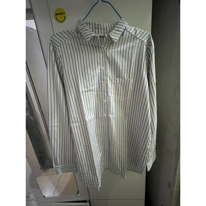 kemeja garis garis biru