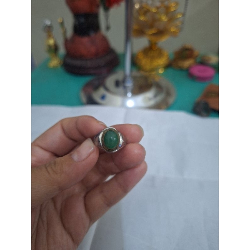 Batu cincin giok Ikat besih putih 
Kegunaan penambah 
Rezeki dan pembuka 
Aura 
Limited edition 
Bar