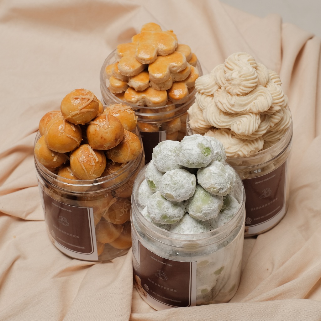 

Promo 4 Toples Kue Rp. 127.000 ( Kue Nastar , Salju Pandan, Kacang , Sagu Keju ) | Paket Kamu Cantik