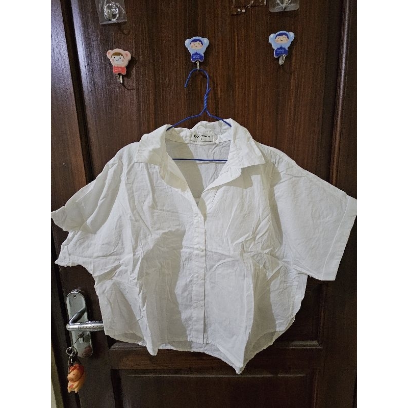 kemeja polos putih COLORBOX