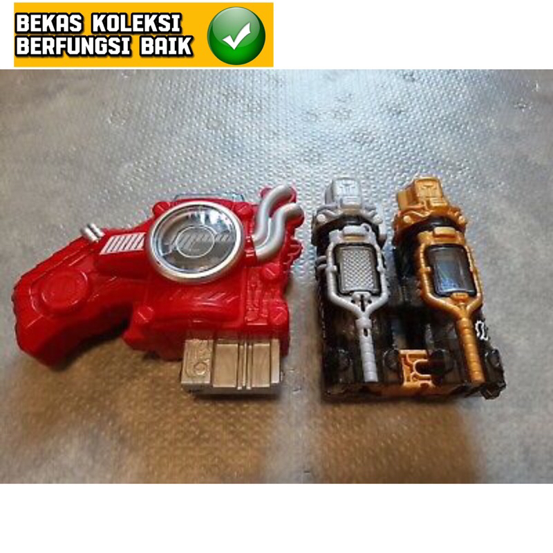 Dx Kamen Rider Build Full Bottle Hazzard Rabbit Tank Full Bottle Set