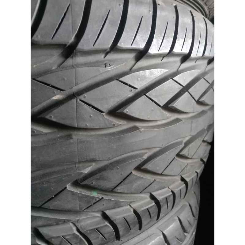 ban R20 245 45 toyo