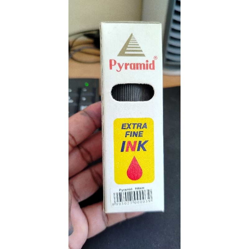 

Tinta stempel pyramid Hutam