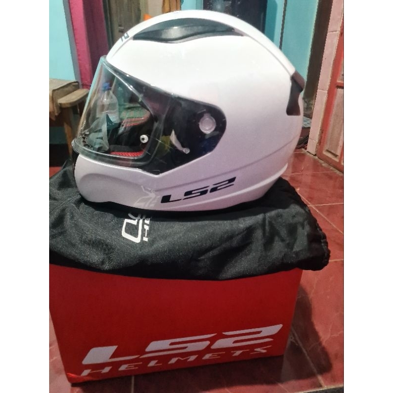 Helm ls2 rapid second,helm ls2 rapid preloved