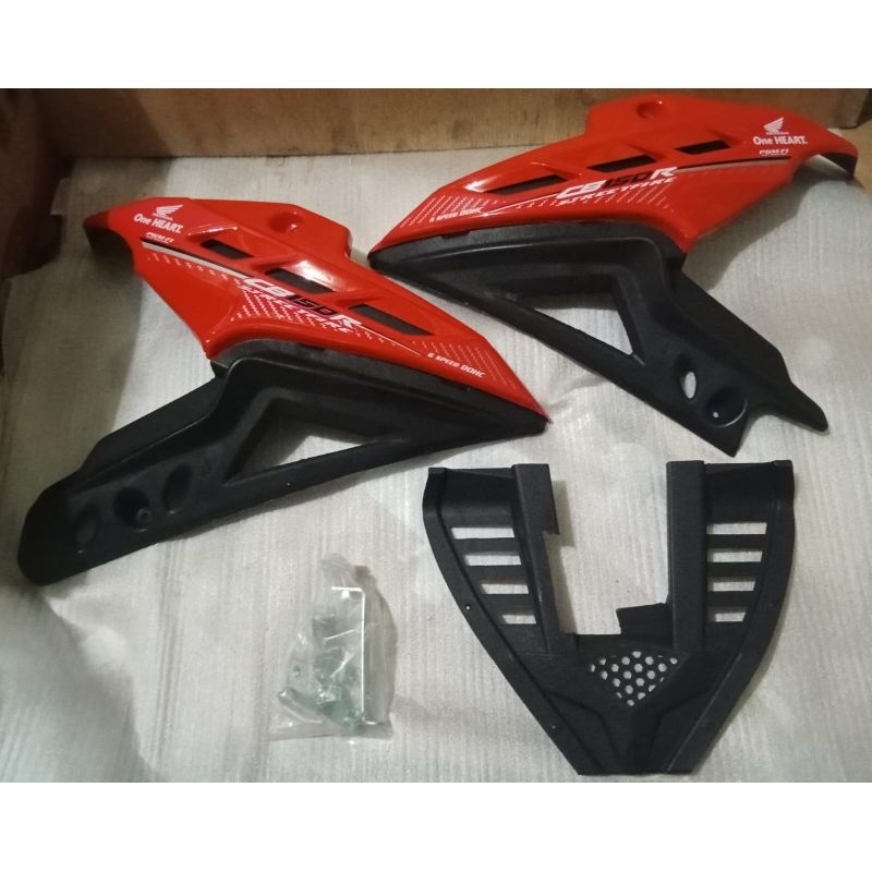 Cover Mesin CB150R New Vixion Merah Hitam Cover Engine CB150r Tutup Mesin Vixion CB150r Cover Mesin