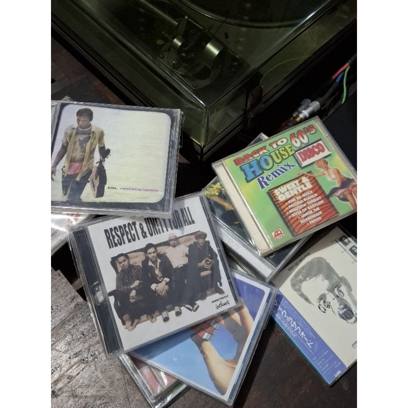 KASET CD LAGU BARAT DAN INDONESIA 10PCS