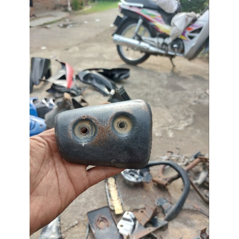 Cover Pelindung Knalpot Kenalpot Smash Titan Original