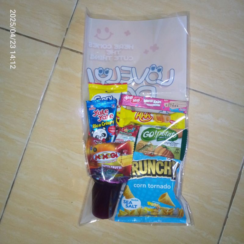 

Snack ulang tahun hampers hadiah ulang tahun hampers ulang tahun