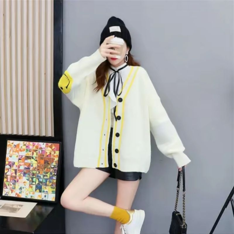 #19 Cardigan Rajut Oversize Emboss Smile Sherpa