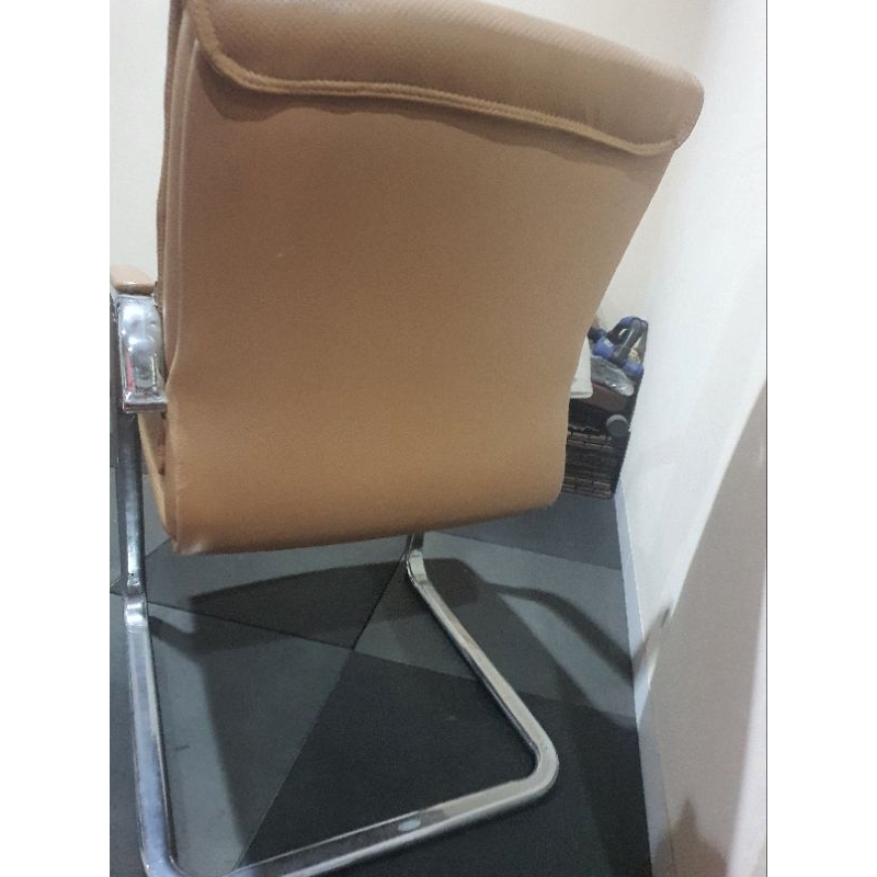 Kursi Direktur merk Informa