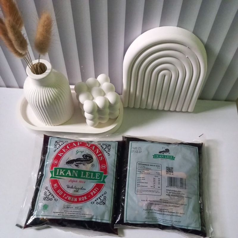 

KECAP LELE 340ML/½KG ENAK LEZAT
