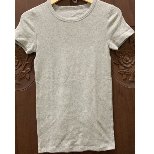 Kaos polos GAP PRELOVED